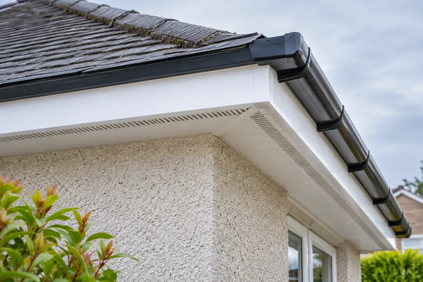 Soffit ventilation and fascia corner